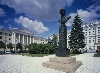 Памятник Н.Лобачевскому
