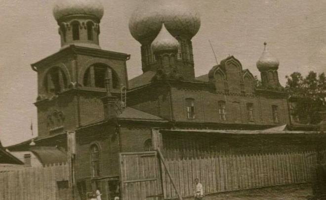 Казанские староверы: собрания на «складе», конфискованные храмы и сожжение тридцати старообрядцев