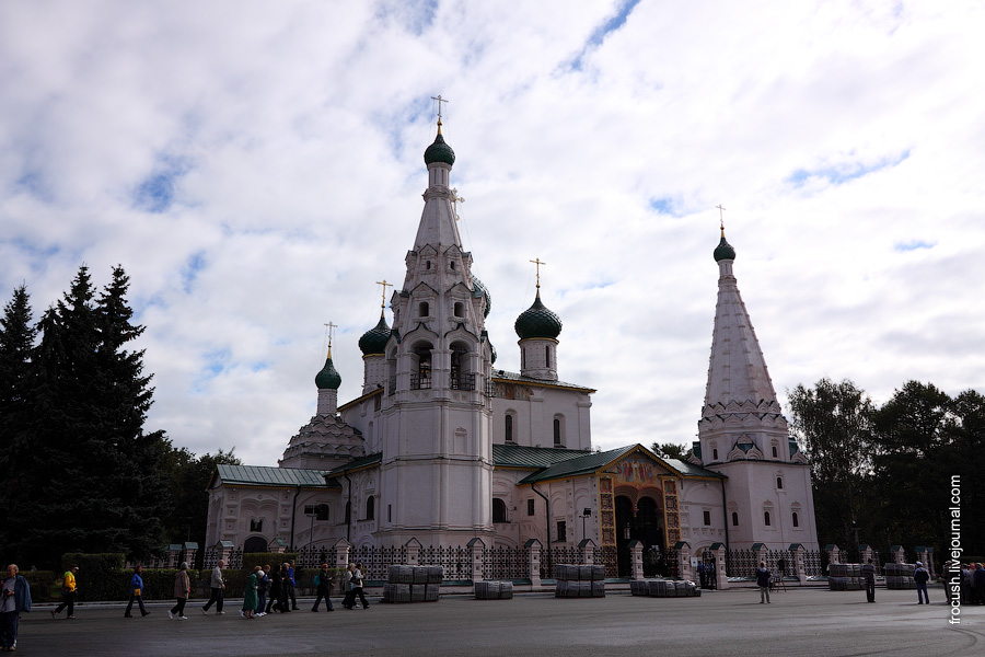 Церковь Ильи Пророка на Советской площади в Ярославле