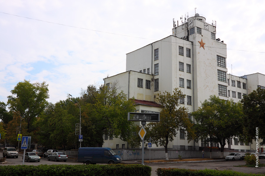 Бывшее здание штаба Приволжского (Приволжско-Уральского) военного округа (ПРИВО, ПУРВО)