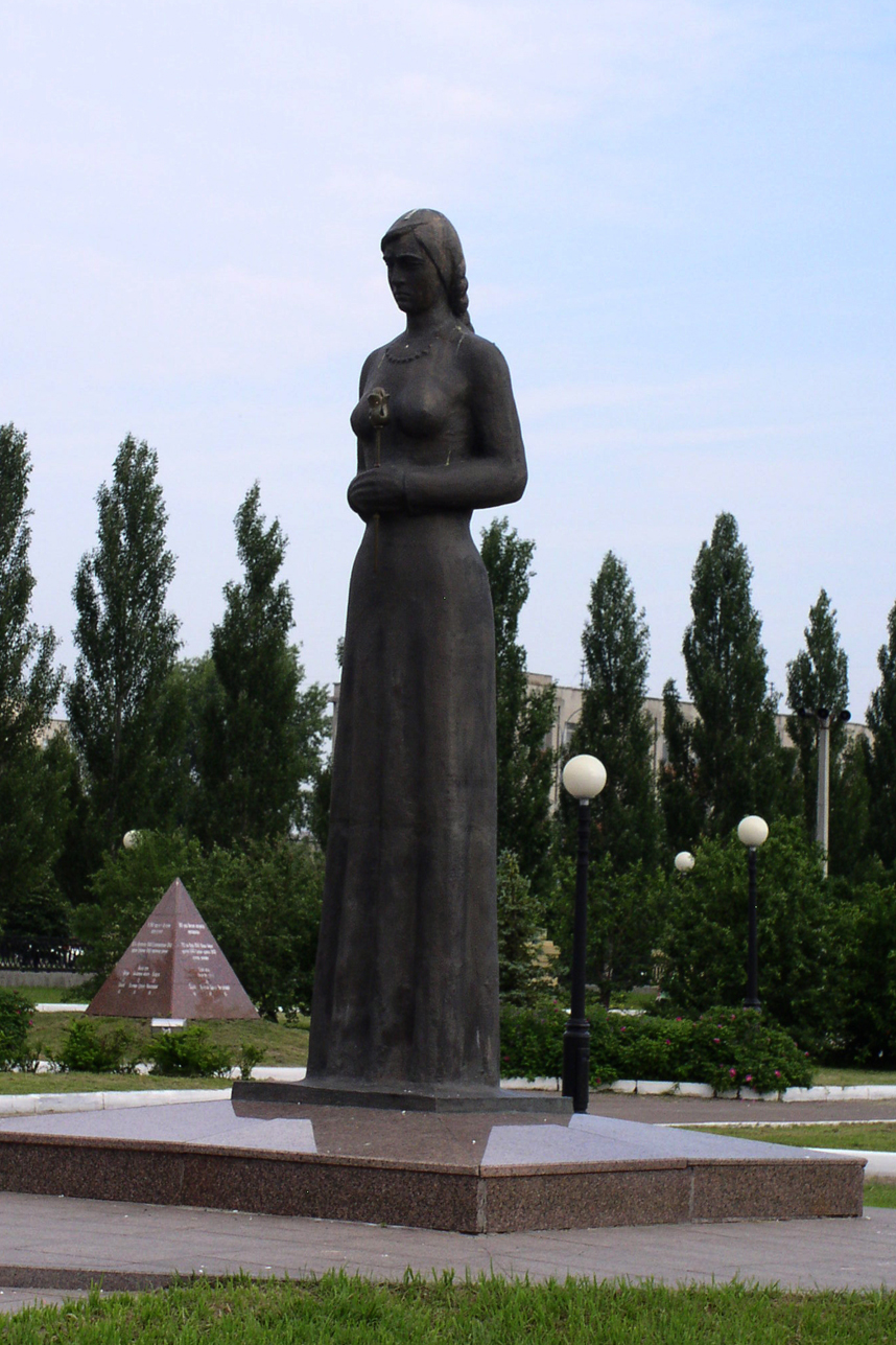 Памятник вдовам