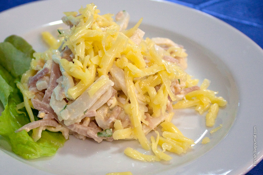 Обед 3 июля 2010 года на теплоходе «М.В.Ломоносов». Салат «Наложница»